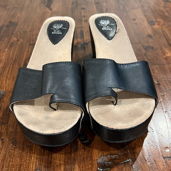 GUC! G.C Sandals. Black. SZ 9 - Picture 2 of 13